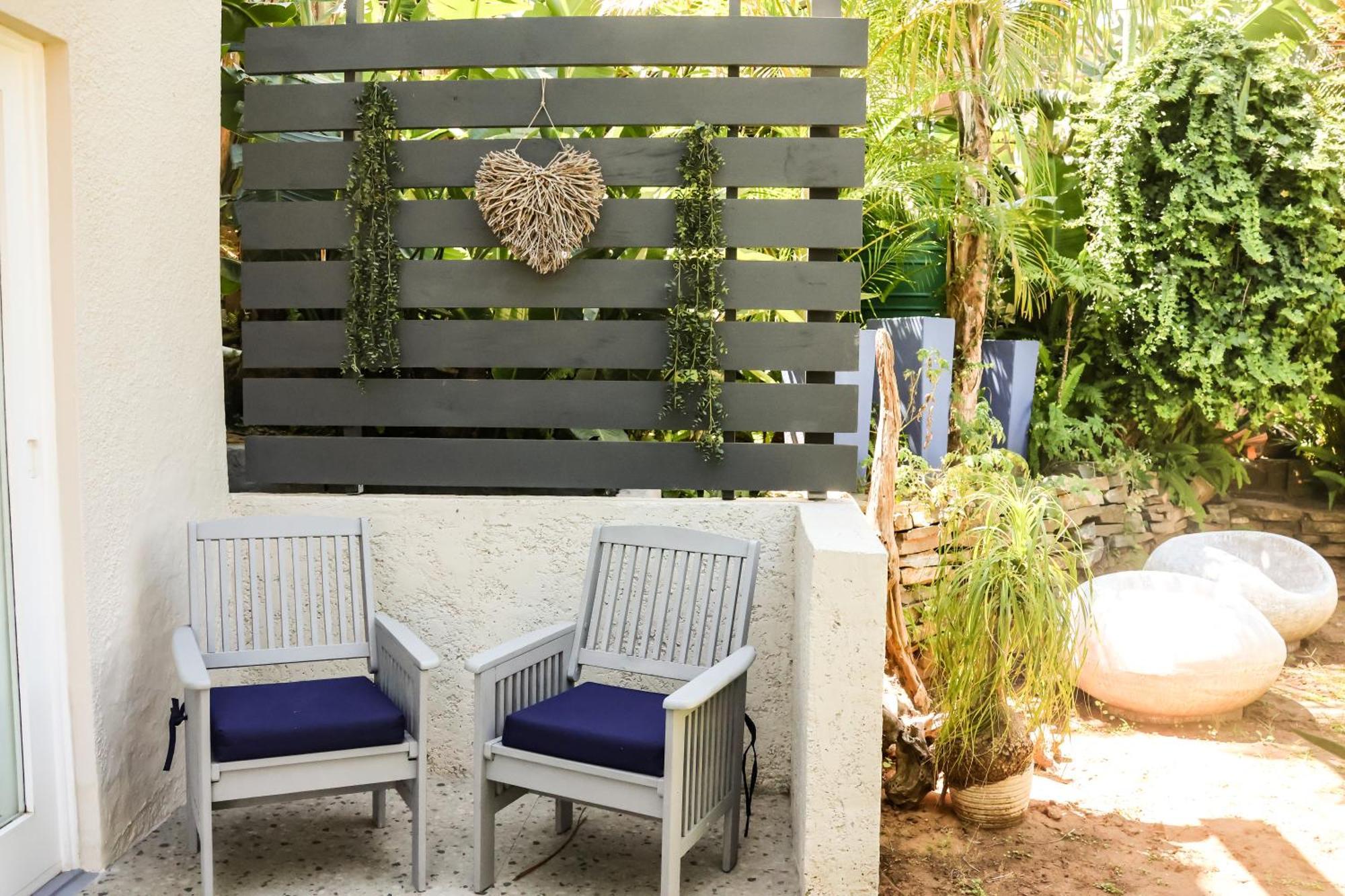 The Terrace Bed & Breakfast East London Bagian luar foto