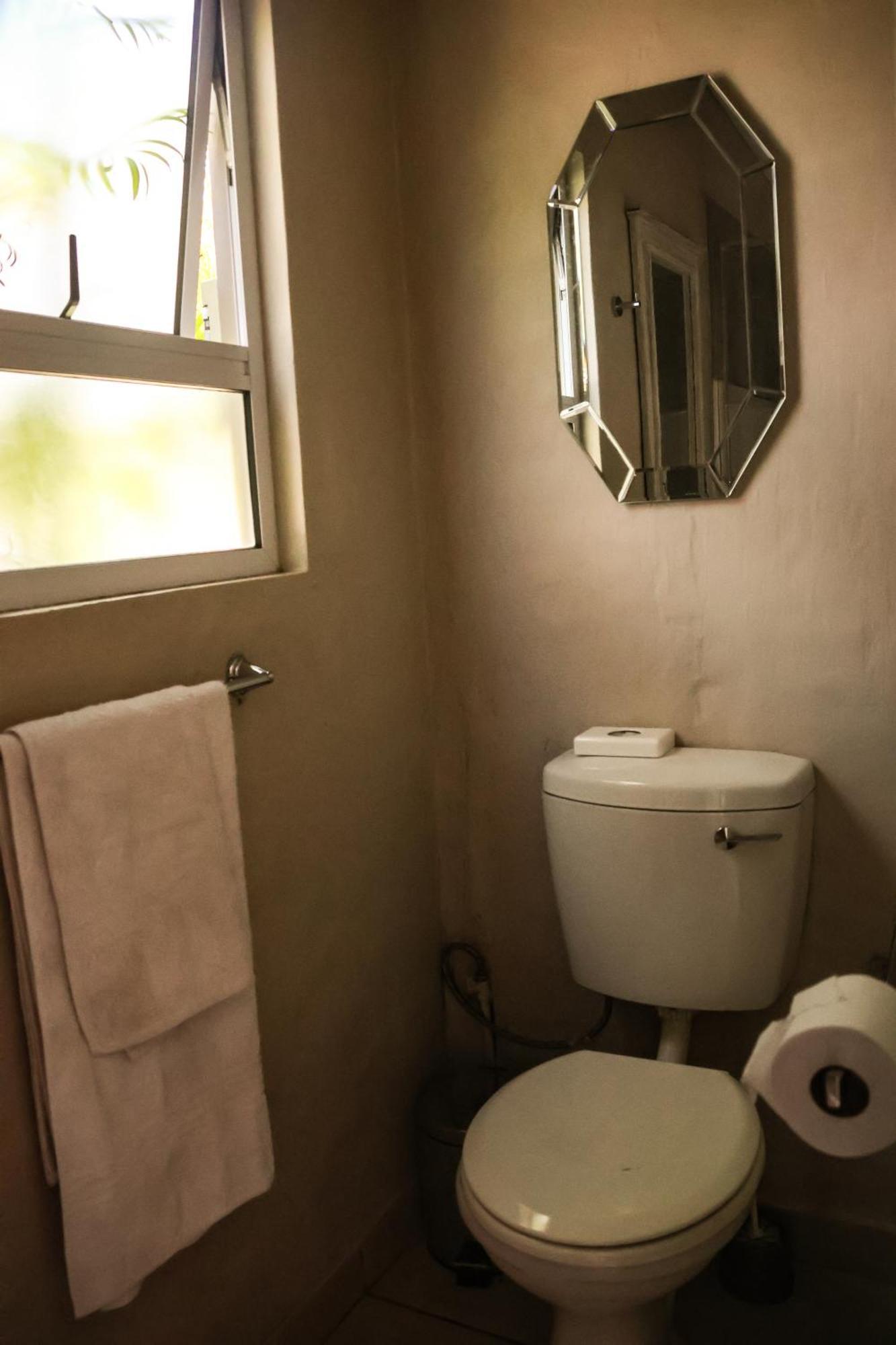 The Terrace Bed & Breakfast East London Bagian luar foto